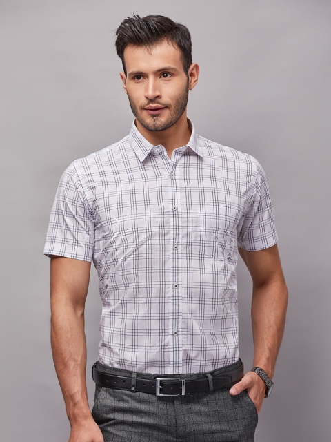 

Oxemberg Men White Classic Slim Fit Checked Casual Shirt