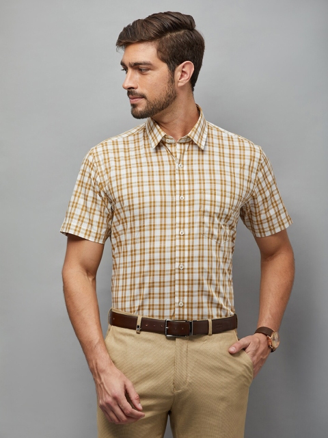 

Oxemberg Men Brown Classic Slim Fit Tartan Checks Checked Casual Shirt