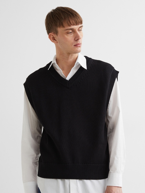 

H&M Men Black Relaxed Fit Pima Cotton Sweater Vest