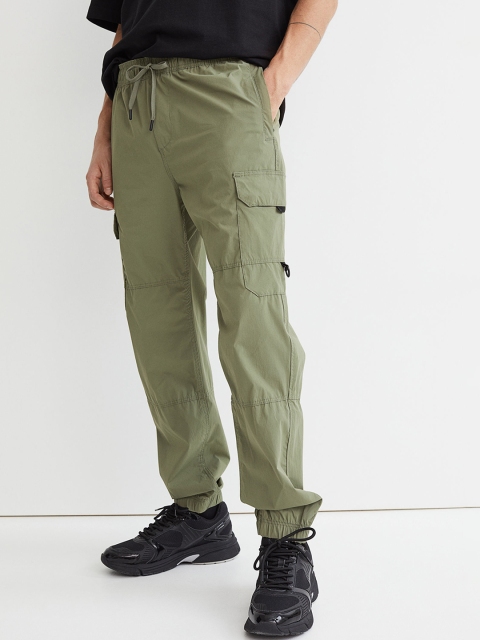 

H&M Men Olive Green Regular Fit Cargo Trousers