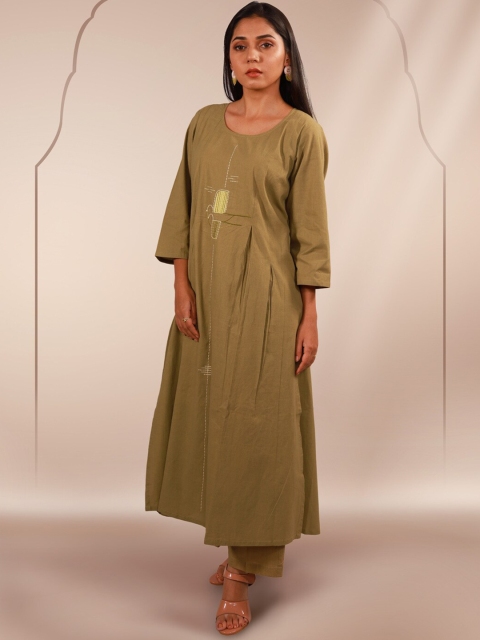 

Orbbaan Women Olive Green Thread Work Organic Cotton Kurta