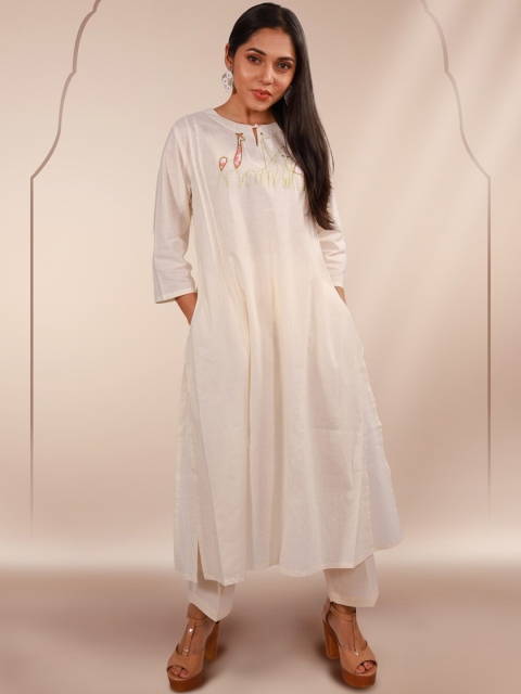 

Orbbaan Women White Embroidered Keyhole Neck Thread Work Pastels Cotton Kurta