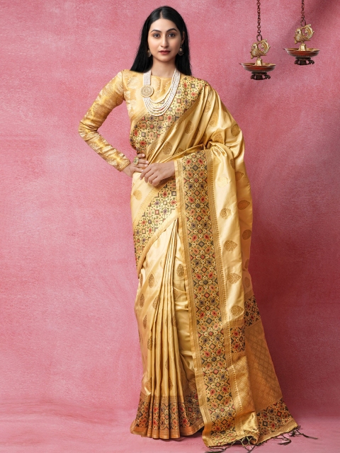 

Unnati Silks Cream-Coloured & Gold-Toned Woven Design Zari Silk Blend Banarasi Saree