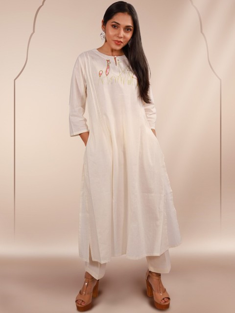 

Orbbaan Women White Panelled Thread Work Kurta with Trousers