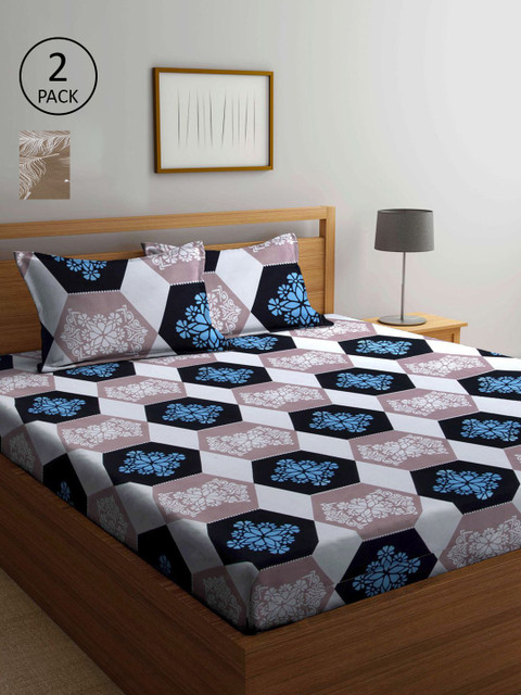 

KLOTTHE Multi Color Geometric Printed 210 TC 2 King Bedsheets with 4 Pillow Covers