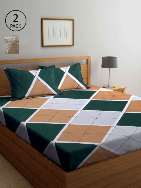 

KLOTTHE Green & Brown Geometric 210 TC 2 King Bedsheet with 4 Pillow Covers