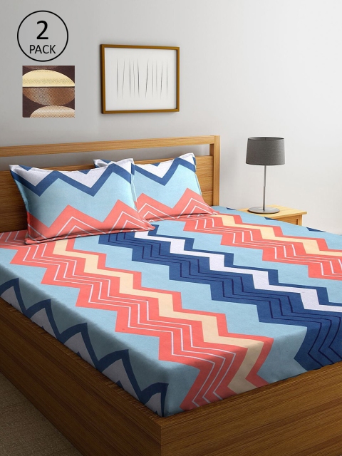 

KLOTTHE Set Of 2 Peach-Coloured & Blue Geometric 210 TC King Bedsheet with 4 Pillow Covers