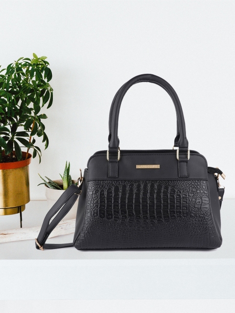 

Lapis O Lupo Black Structured Handheld Bag