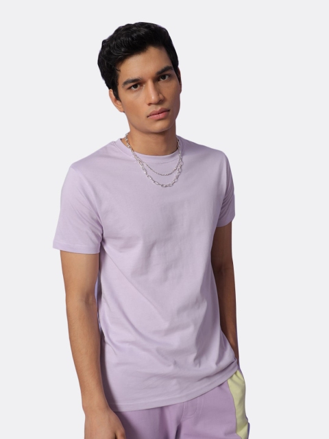 

Bewakoof Men Mauve Solid Regular Fit Cotton T-shirt