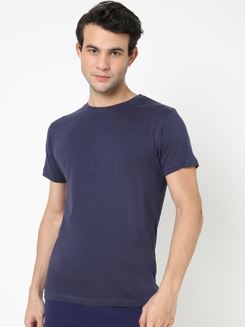 

Bewakoof Men Blue Cotton T-shirt