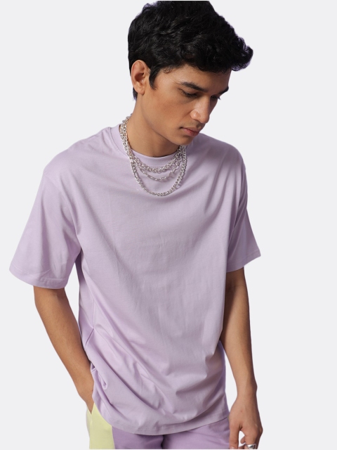 

Bewakoof Men Lavender Solid Relaxed Fit Cotton T-shirt