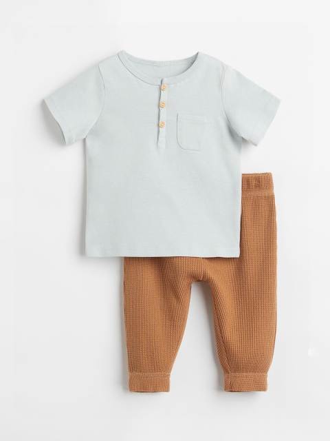 

H&M Boys Turquoise Blue & Brown 2-Piece Cotton Set