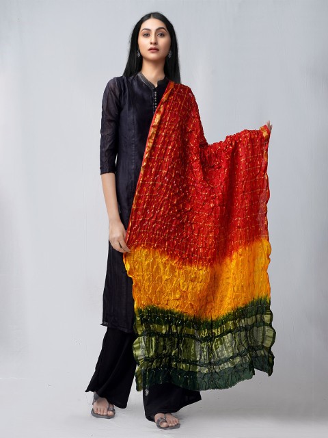 

Unnati Silks Red & Green Pure Silk Tie and Dye Bandhani Dupatta with Zari