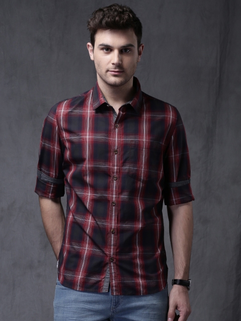 

WROGN Men Maroon & Black Checked Slim Fit Casual Shirt