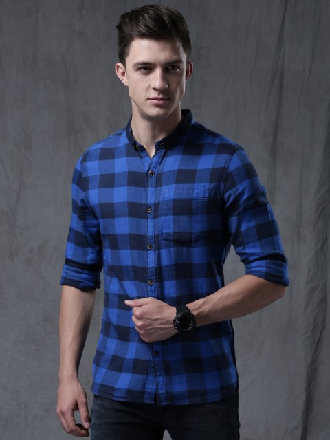 

WROGN Men Blue & Black Smart Relaxed Fit Checked Casual Shirt