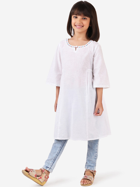 

Fabindia Girls White Ethnic Motifs Keyhole Neck Flared Sleeves Thread Work Kurta