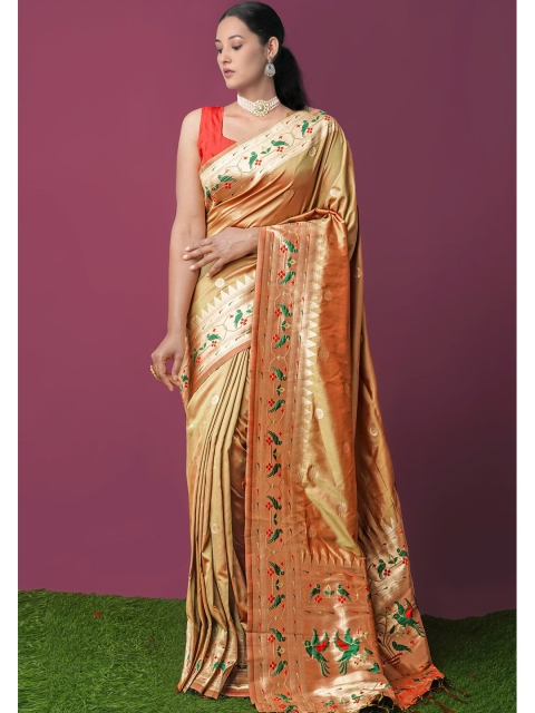 

Unnati Silks Cream-Coloured & Green Woven Design Silk Blend Handloom Paithani Saree