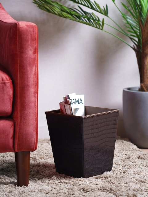 

Pure Home and Living Brown Textured Boris Dustbin