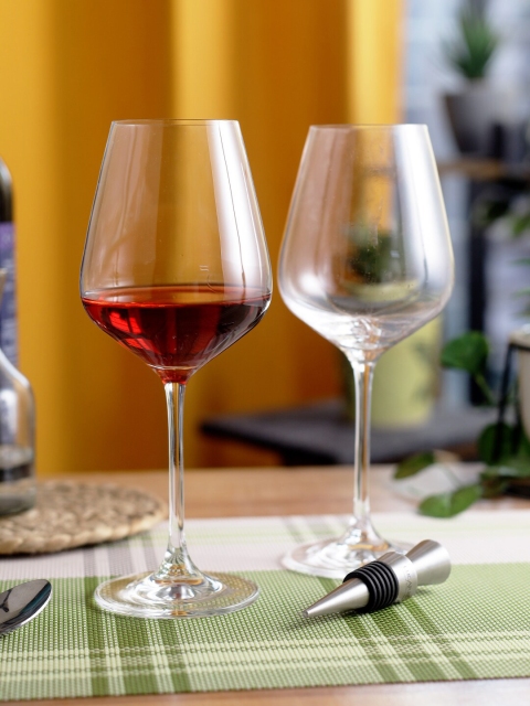 

Lucaris Set Of 3 Transparent Solid Wine Glasses