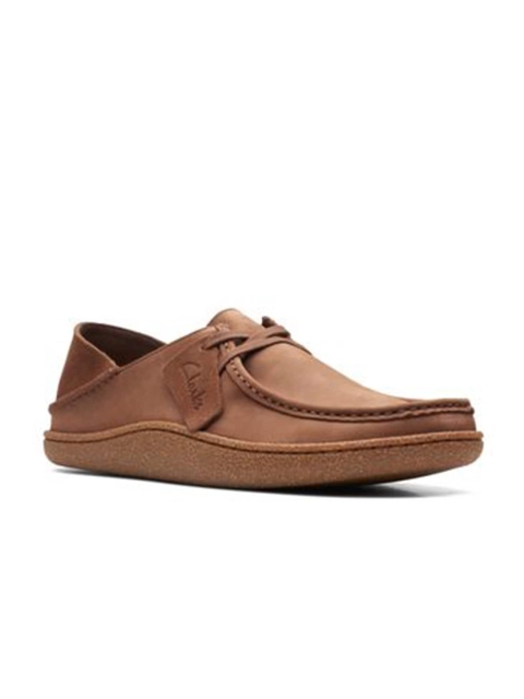 

Clarks Men Brown Nubuck Flatforms