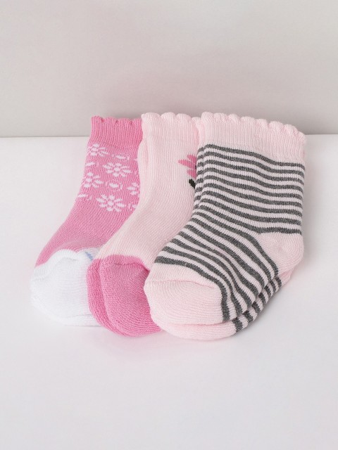 

max Girls Pack of 3 Assorted Patterned Ankle Length Socks