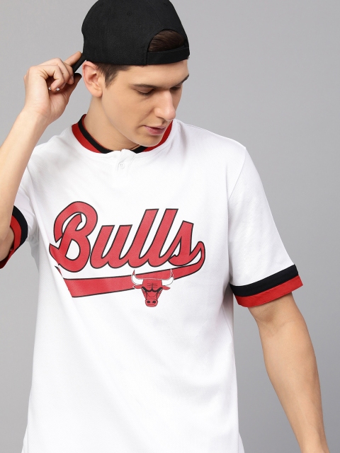

NBA Men White Cotton Chicago Bulls Print Henley Neck T-shirt
