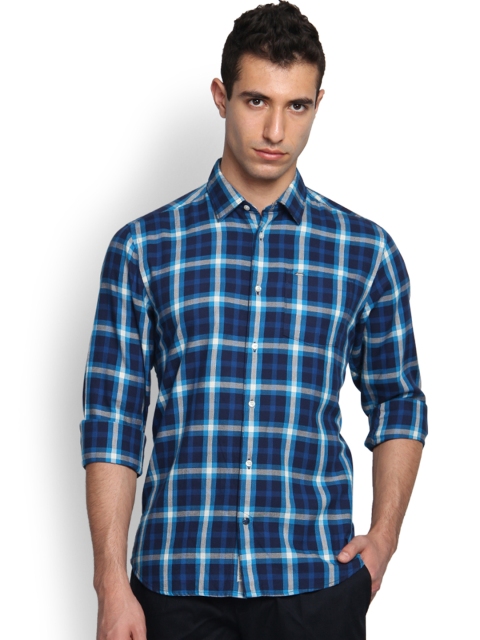 

Blackberrys Men Blue Slim Fit Checked Casual Shirt