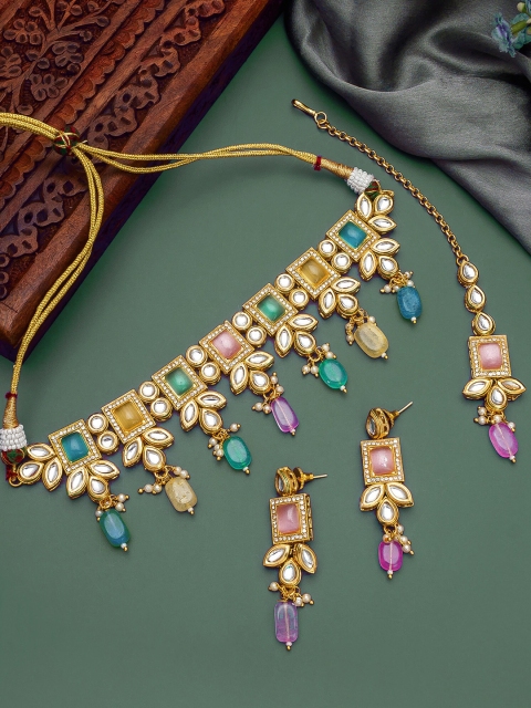 

aadita Gold-Plated Kundan & Pearl Stone-Studded Jewellery Set
