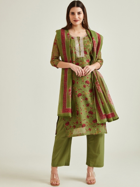 

Neerus Women Green & Red Floral Printed Chanderi Silk Kurta with Trousers & Dupatta