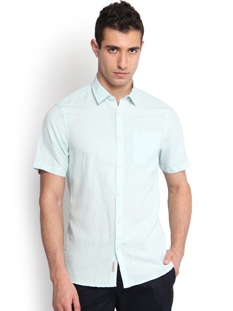 

Blackberrys Men Green Slim Fit Solid Casual Shirt