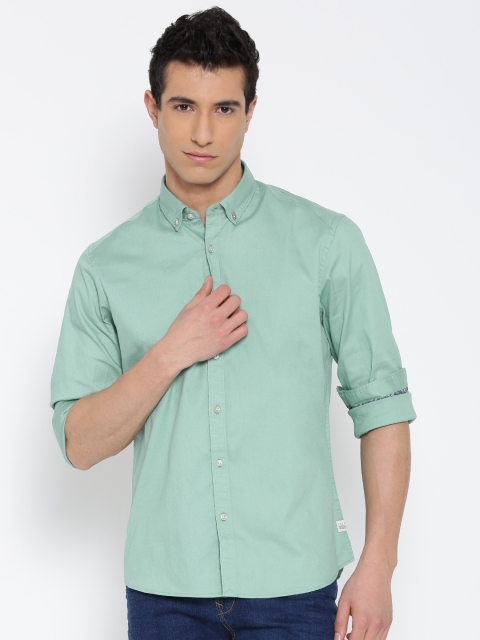 

Blackberrys Men Green Slim Fit Solid Casual Shirt