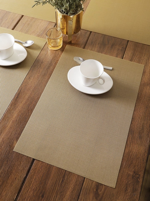 

BIANCA Set Of 6 Gold-Coloured Woven Table Placemats