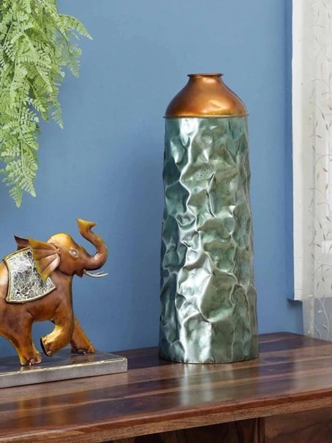 

vedas Set Of 1 Metallic Textured V-Oni Metal Vases