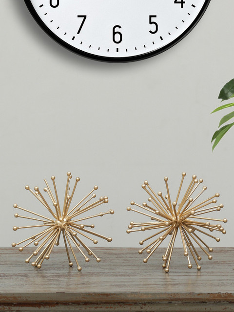 

vedas Gold-Toned F-Morning Glory Table Decor Showpiece