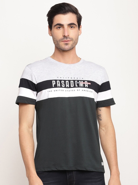 

Octave Men Green & White Colourblocked Pure Cotton T-shirt