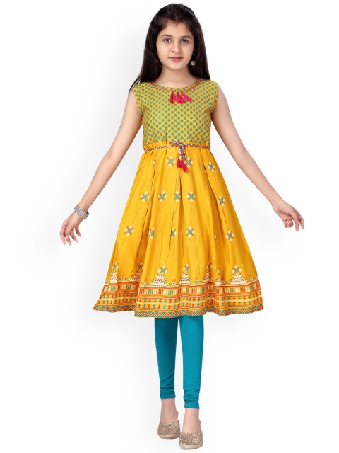 

Aarika Girls Yellow Ethnic Motifs Printed Flared Cotton Kurti