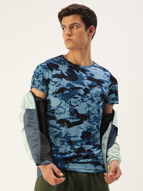 

Sports52 wear Men Blue Abstract Print Applique Dry Fit Training or Gym T-shirt