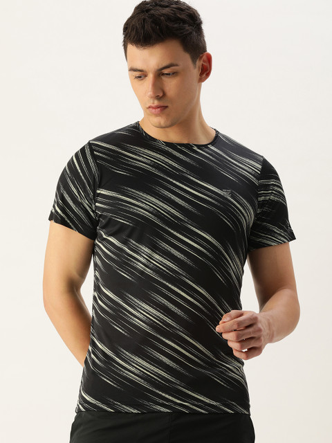 

Sports52 wear Men Black & Off White Printed T-shirt