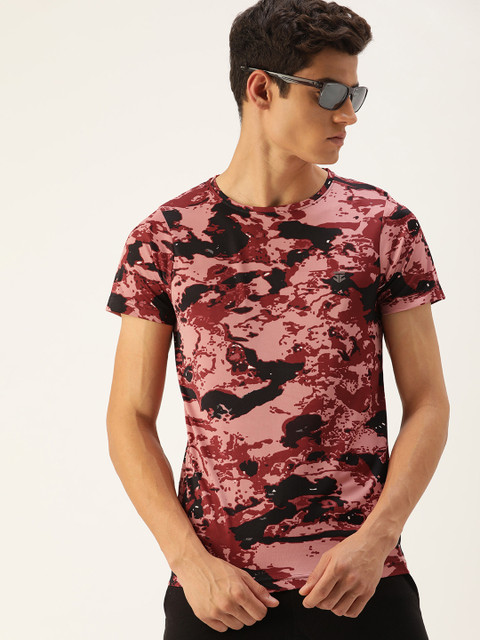 

Sports52 wear Men Pink & Maroon Abstract Print Applique Dry Fit Training or Gym T-shirt