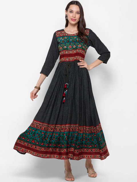

ZOLA Women Grey Embroidered Thread Work Anarkali Kurta