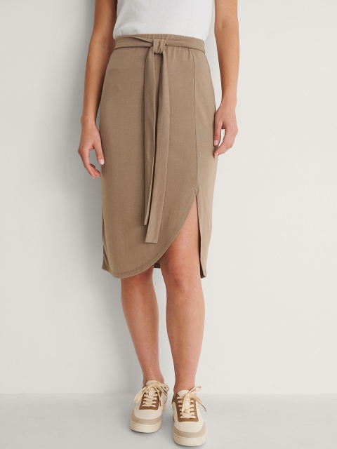 

NA-KD Women Brown Side Slit Skirt