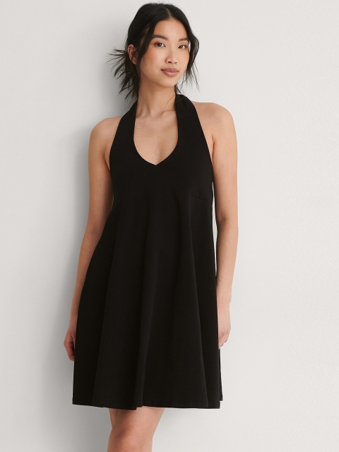 

NA-KD Women Black Solid Halter Neck A-Line Jersey Dress