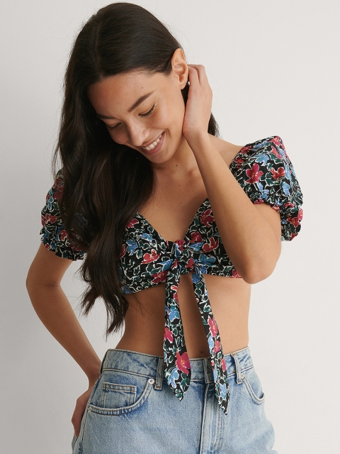 

NA-KD Black & Blue Pure Cotton Front Tie-Up Floral Print Smocked Crop Top