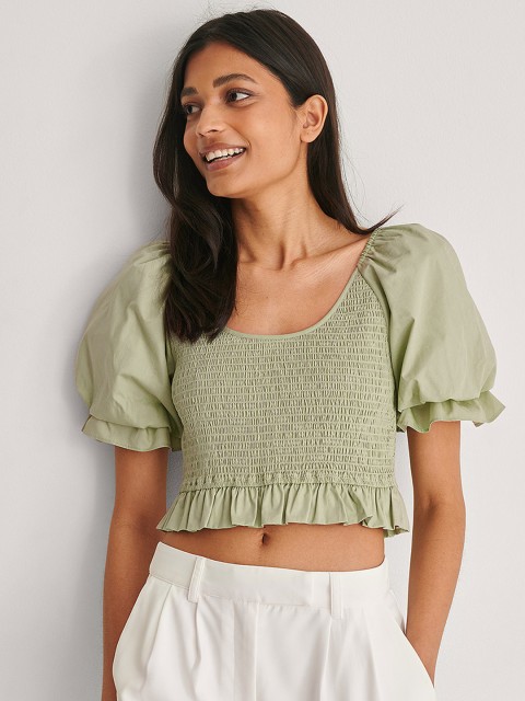 

NA-KD Women Green Solid Smocked Pure Cotton Crop Top