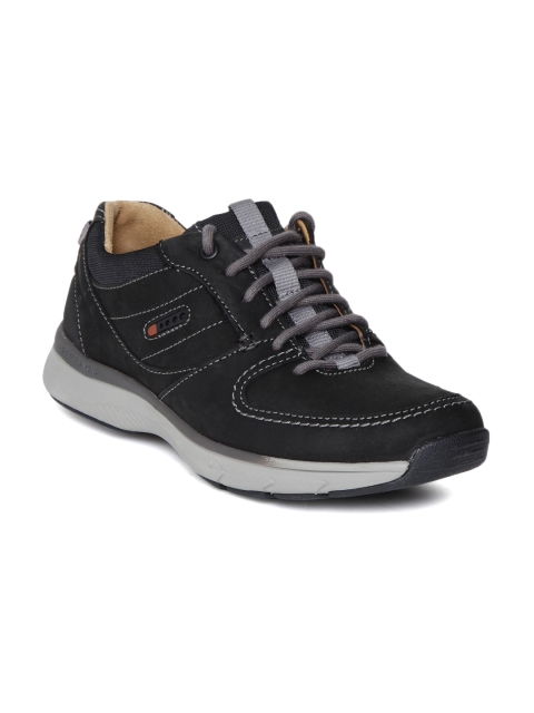 

Clarks Men Black Nubuck Leather Sneakers