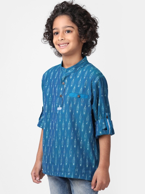 

Fabindia Boys Blue & White Ikat Printed Cotton Kurta