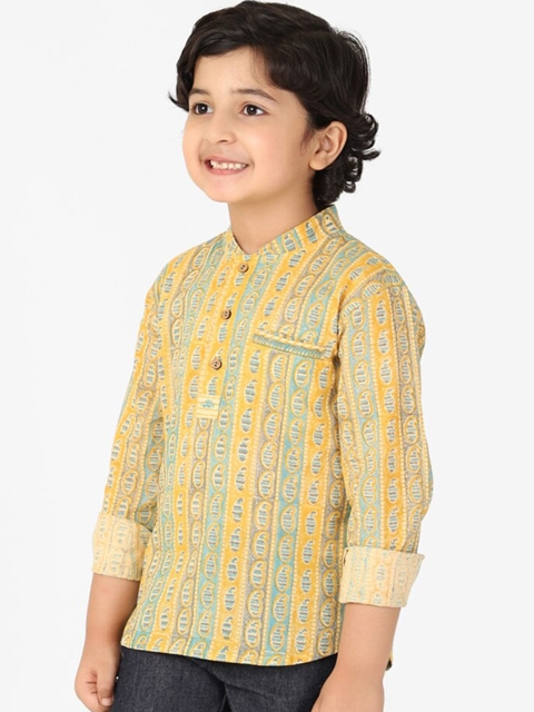 

Fabindia Boys Yellow Ethnic Motifs Printed Cotton Kurta