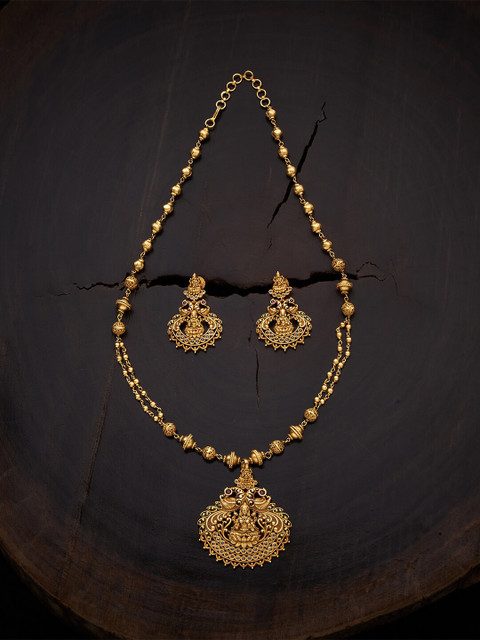 

Kushal's Fashion Jewellery Divine Goddess Lakshmi Pendant Gold-Plated jewellery Set