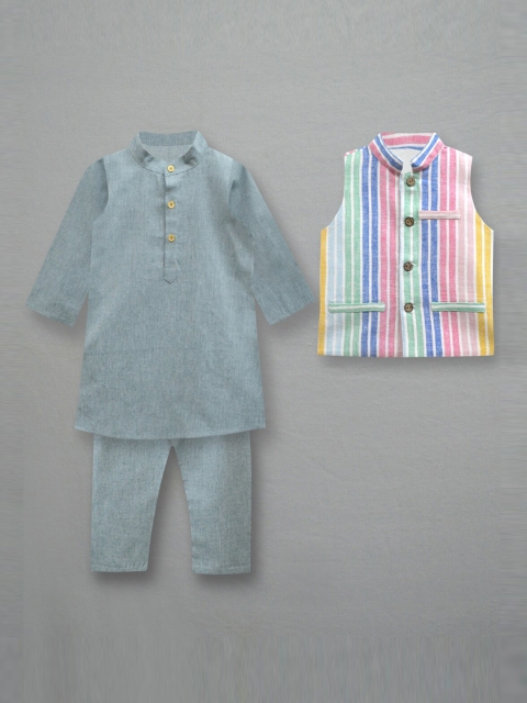 

A T U N Boys Grey Pure Cotton Kurta with Pyjamas With Nehru Jacket