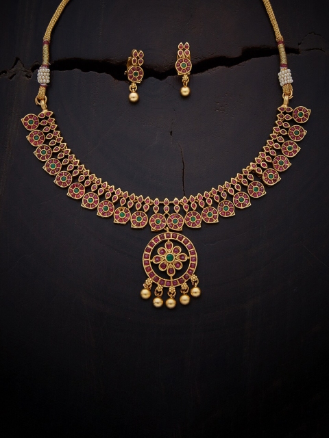 

Kushal's Fashion Jewellery Women Red & Green Gold-Plated Antique Necklace Set